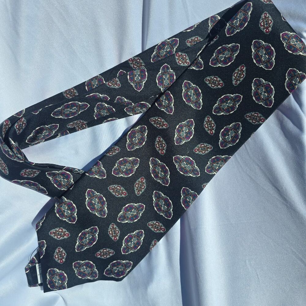 Reed St. James Best of Class SILK MEN'S TIE Black Grey Leaf Print 3.5" x 57"